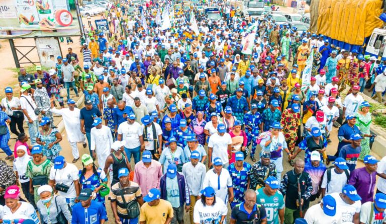 20,000 Osun Residents Storm Osogbo For Oyebamiji, Tinubu
